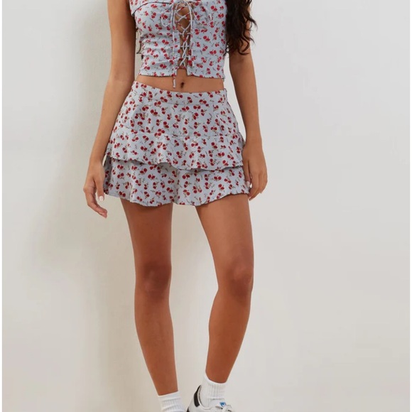 Motel Rocks Floral Ruffle Set - Picture 2 of 10